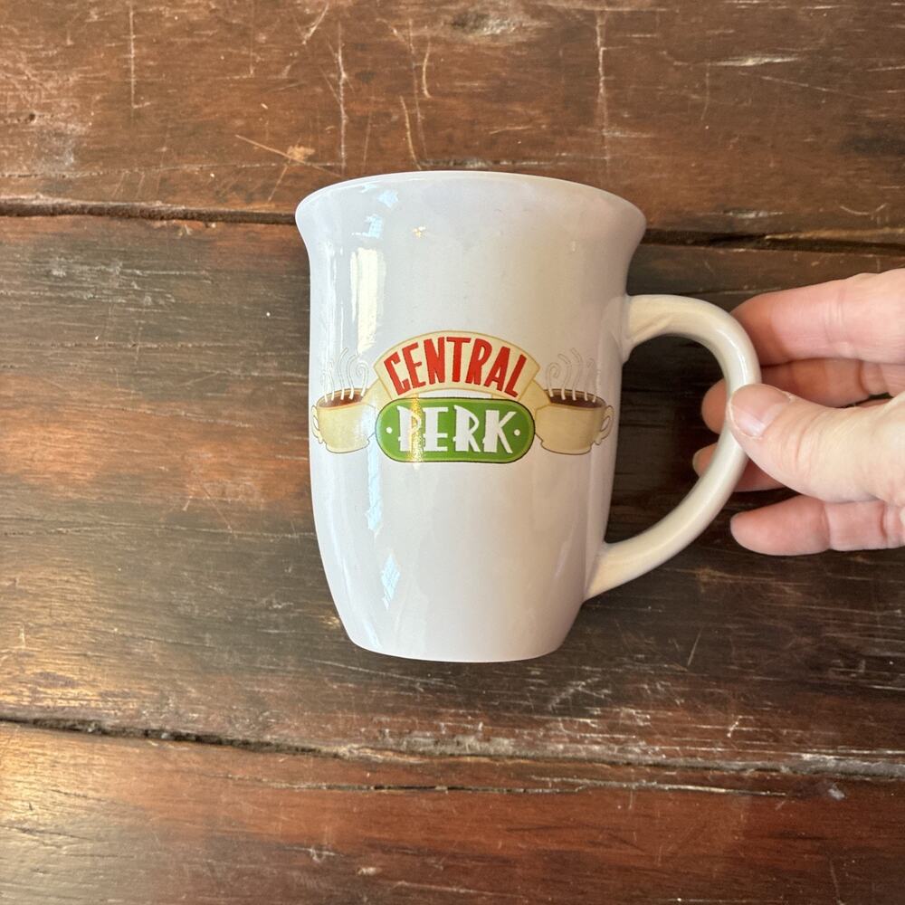 Friends Central Perk Wide Rim Ceramic Coffee Mug 16 Oz White w/ Logo Great Shape